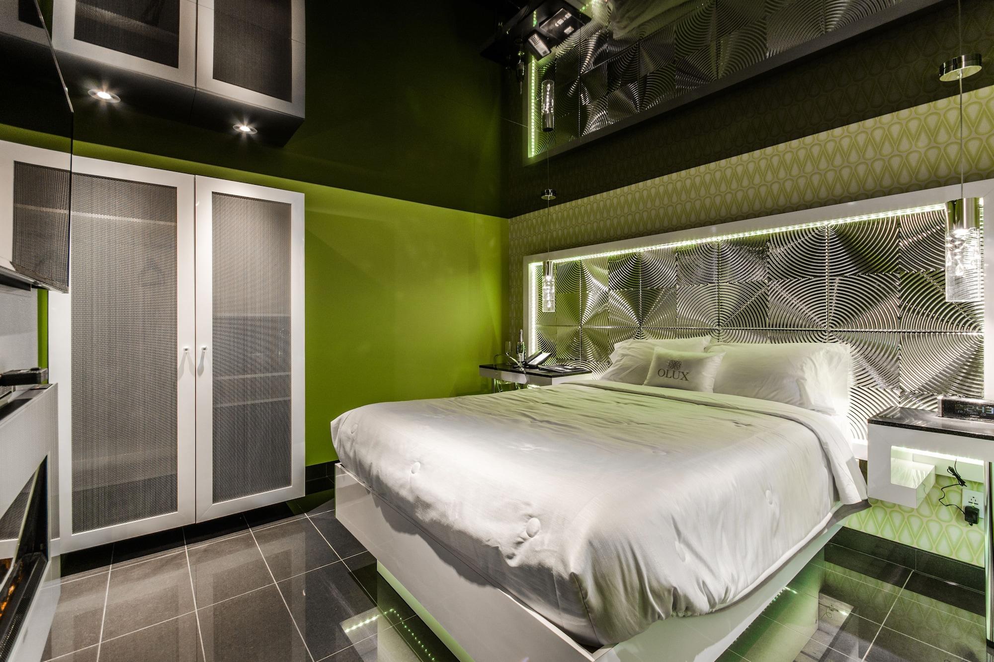 Olux Hotel-Motel-Suites Лаваль Екстер'єр фото